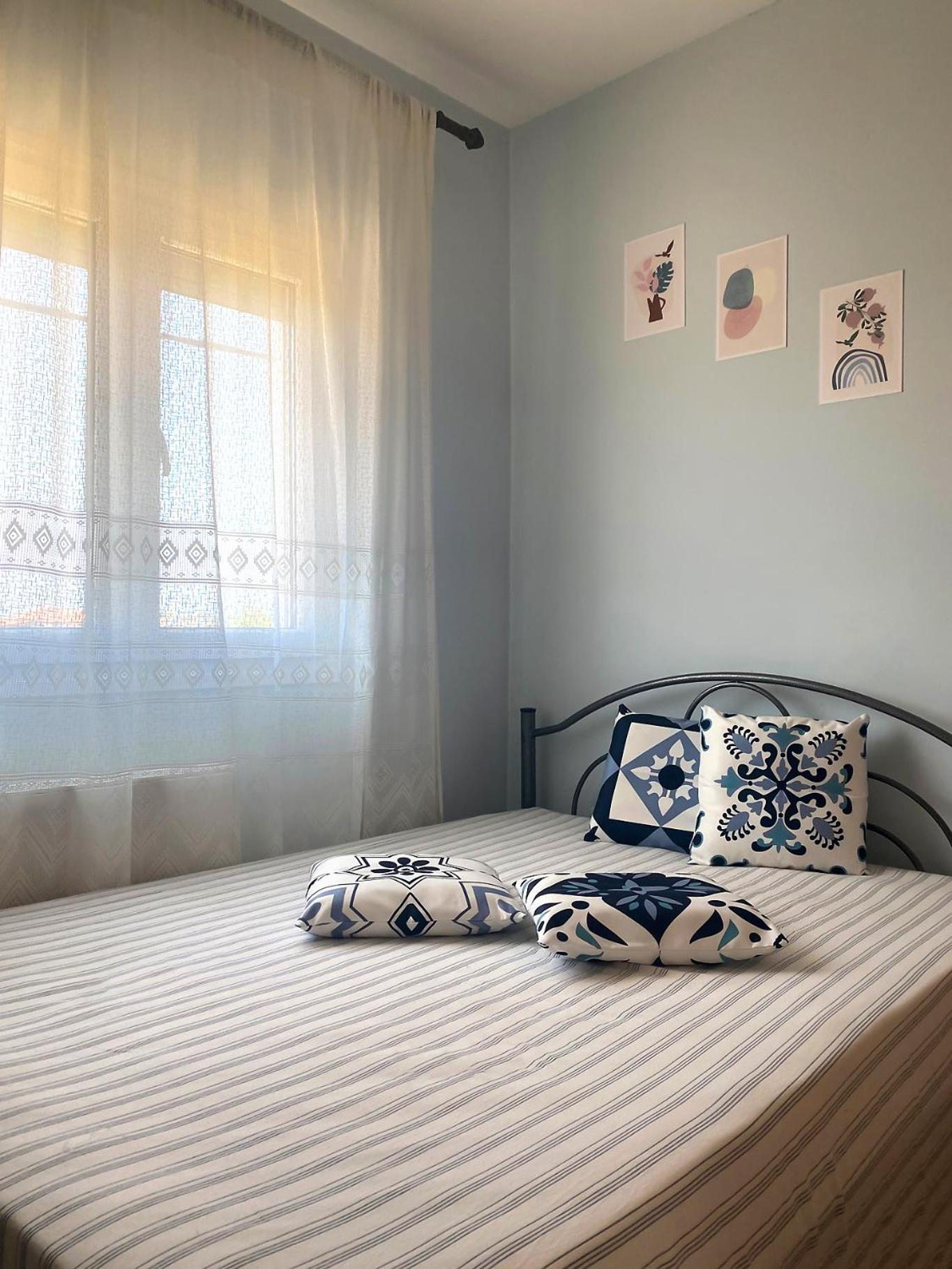 Blue House Villa Karianí Екстериор снимка