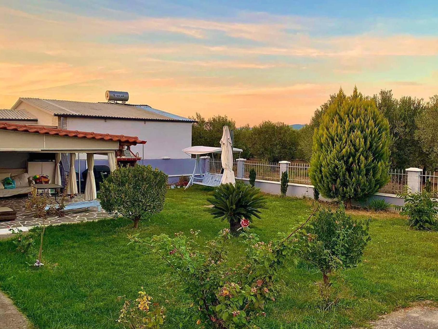 Blue House Villa Karianí Екстериор снимка