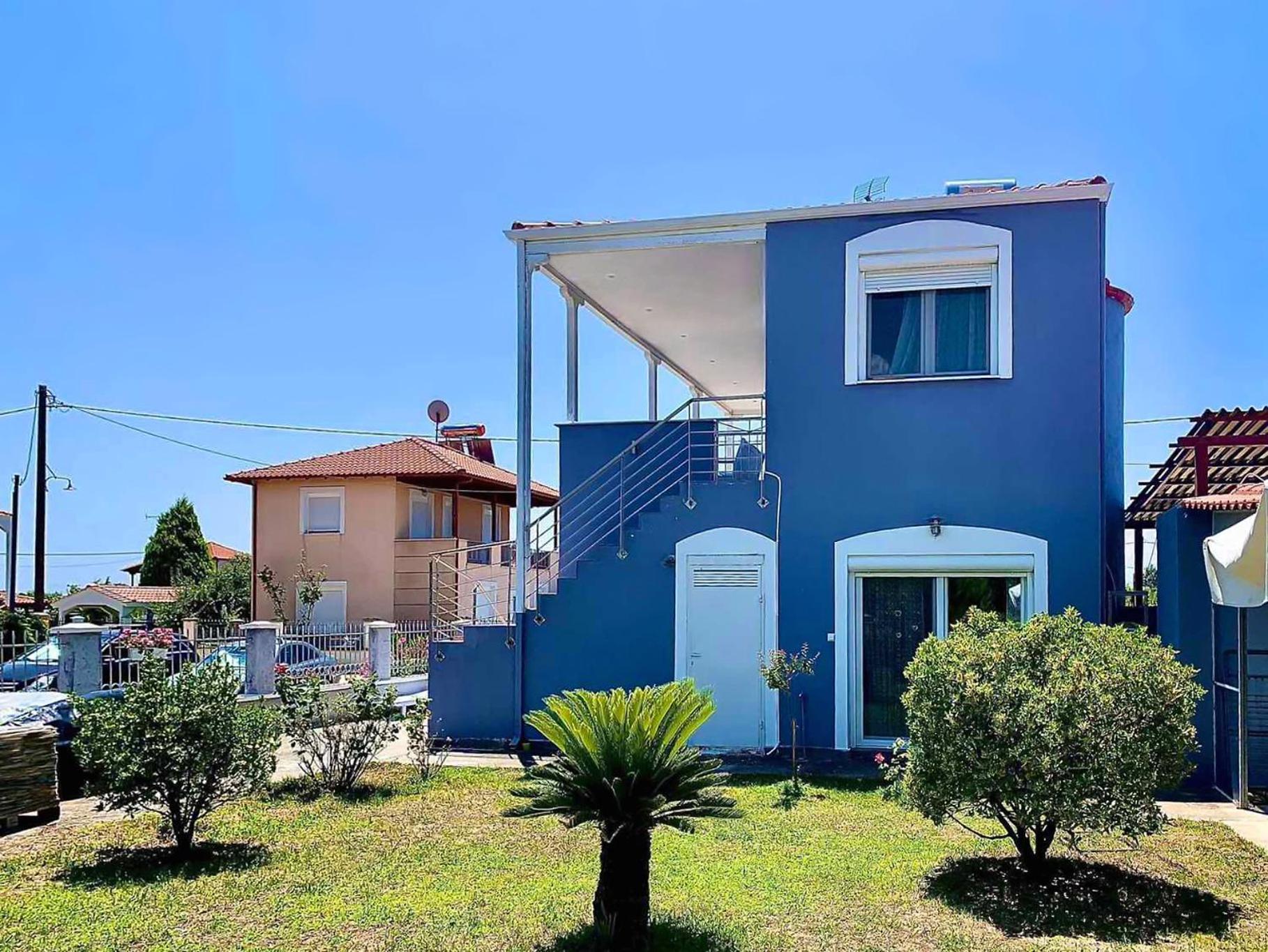 Blue House Villa Karianí Екстериор снимка
