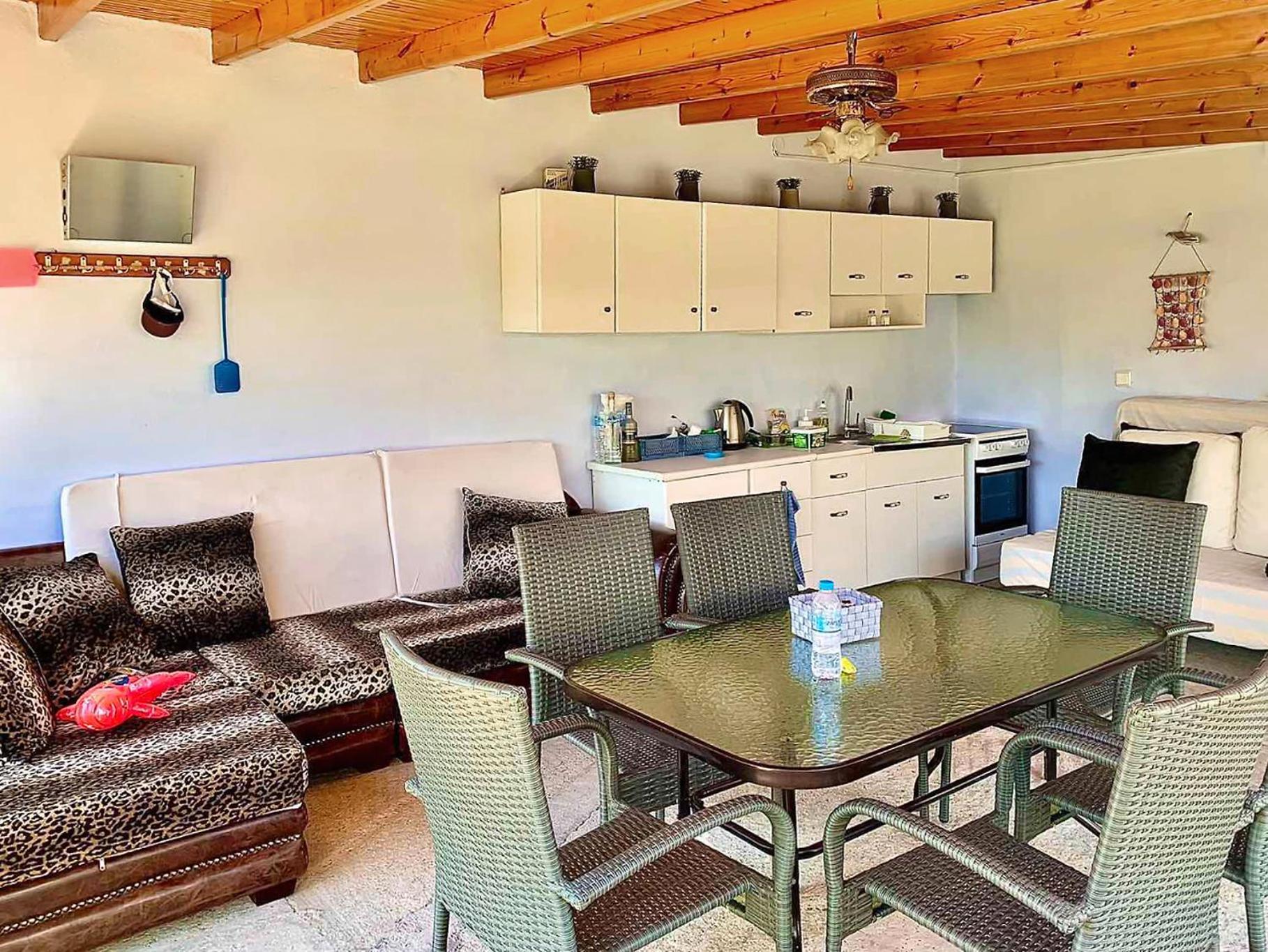 Blue House Villa Karianí Екстериор снимка